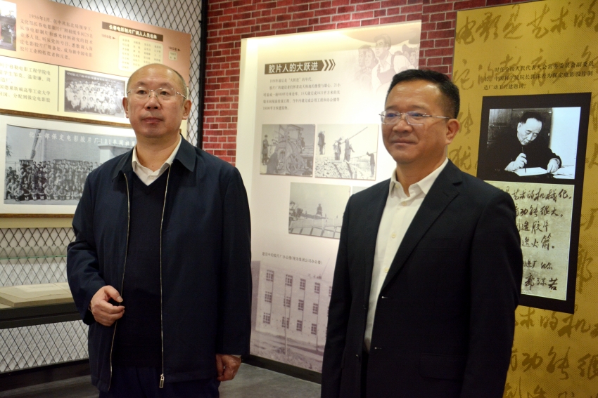 大唐國際副總經理冷耀軍一行到中國樂凱走訪交流